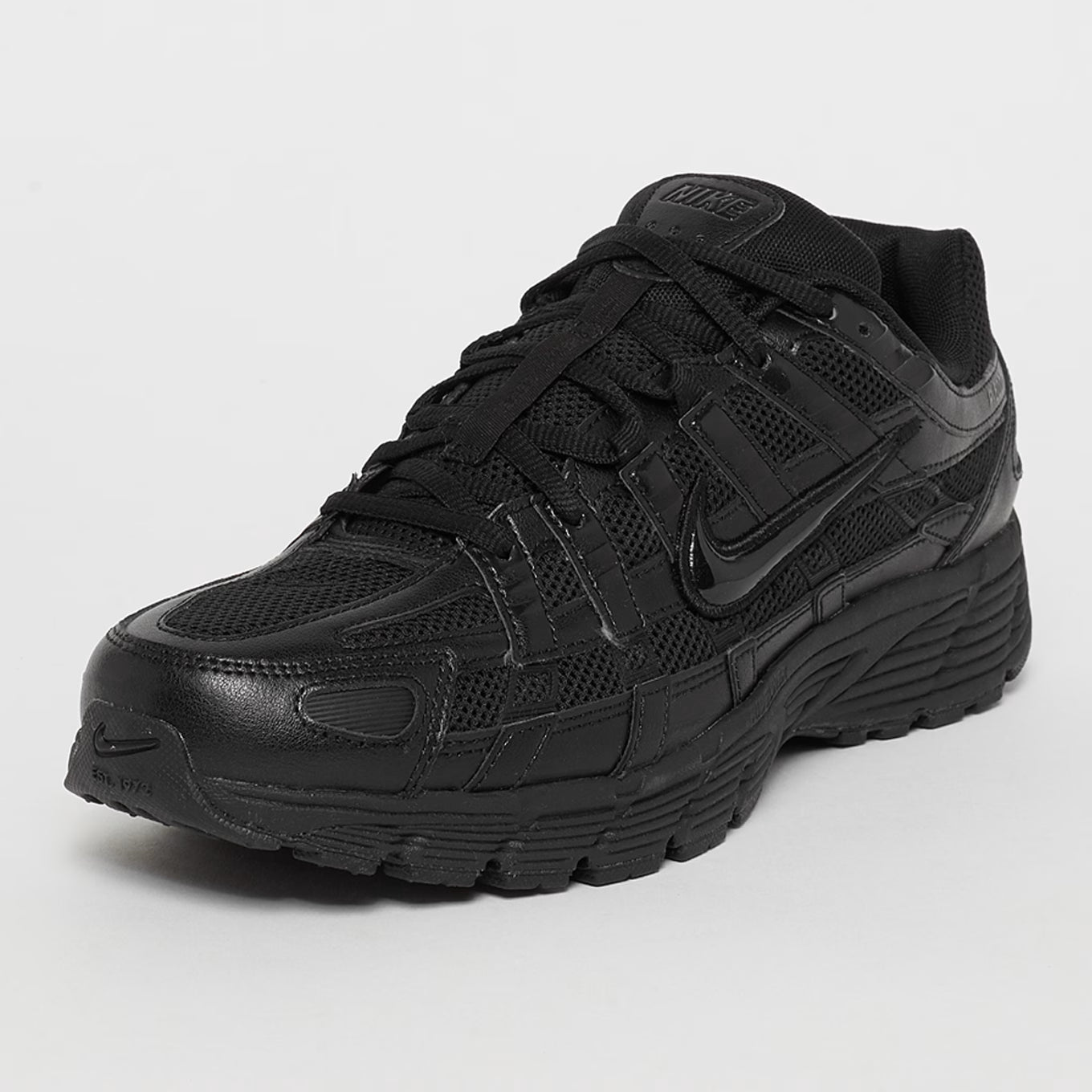 Nike P-6000